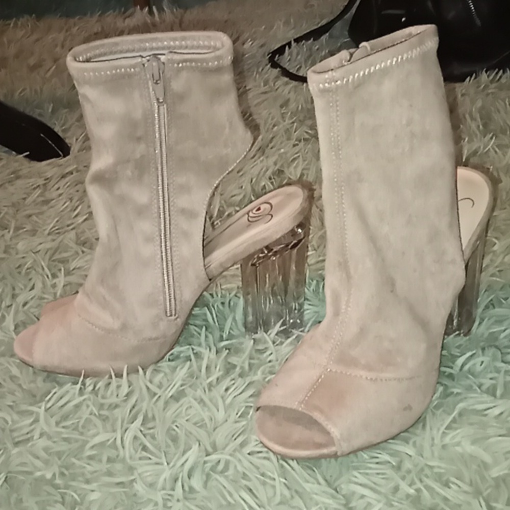 D❤️ Taupe Suede w/ Clear Chunky Heels